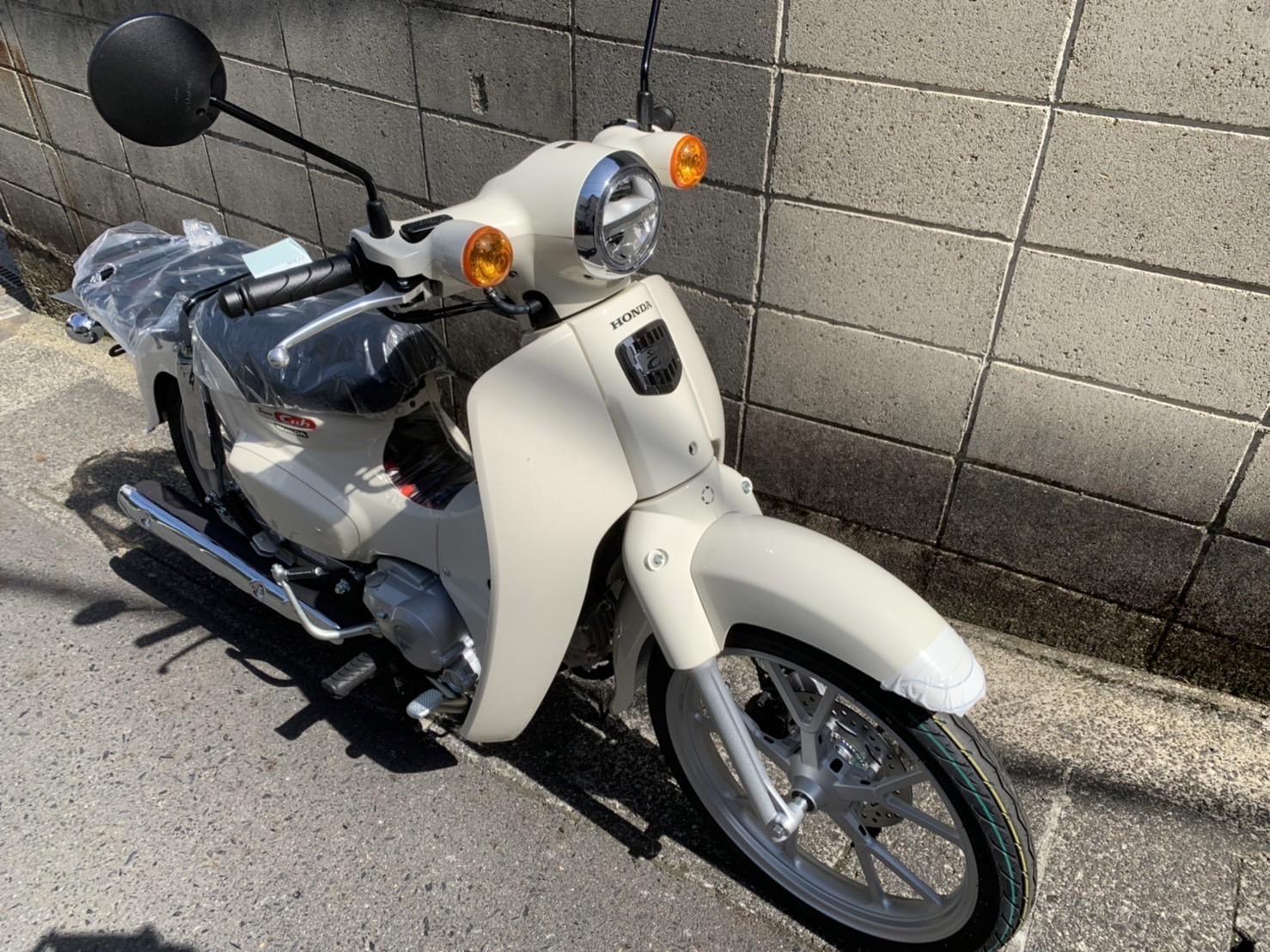 【スーパーカブ110】2022年モデル入荷！ホワイト　若林自転車商会　膳所店　大津市